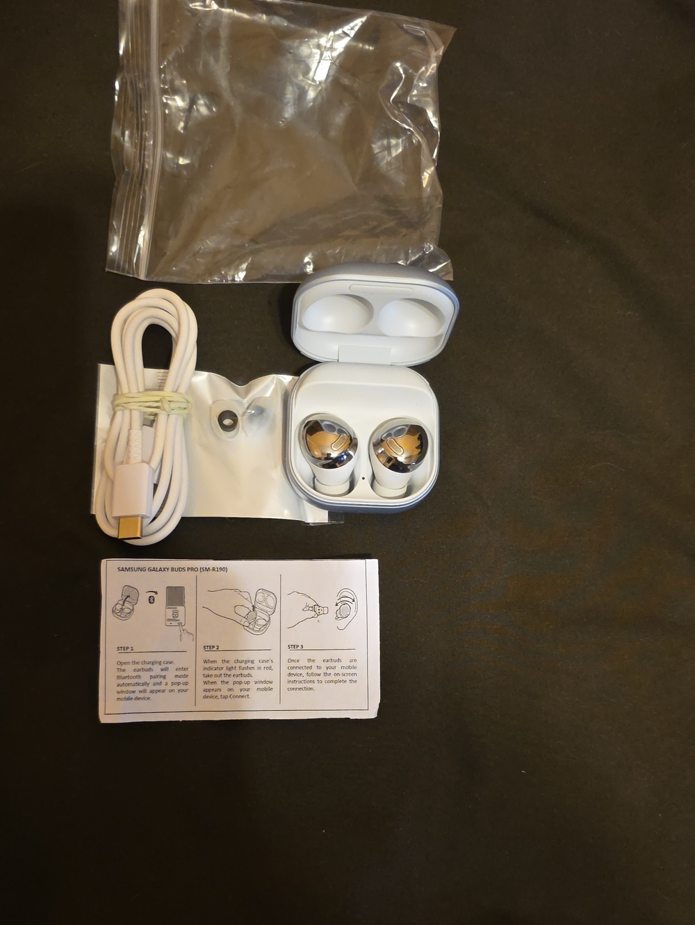 Samsung White Charging Case with Silver Chrome True Wireless Earbuds